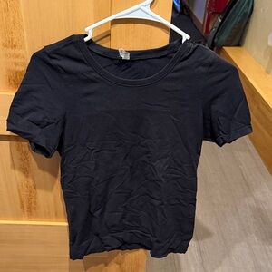 Athleta women’s Black In Motion Seemless Short Sleeve Tee